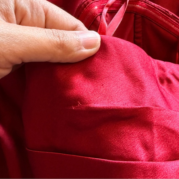 La Femme Red Spaghetti Strap Gown – Size 0 - Picture 9 of 9